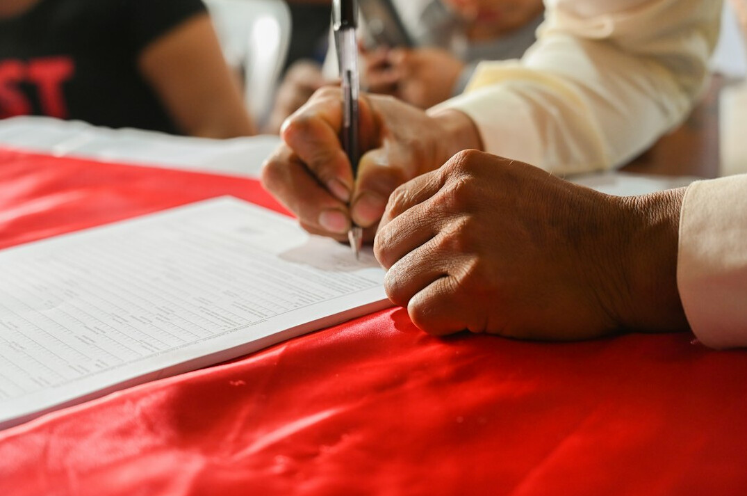 person signing insurance documents